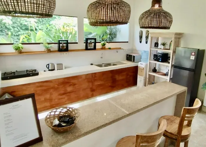 Monti - Legian - - Lovely 2 Bedroom - Great Location ! *