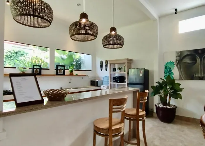Villa Monti - Legian - - Lovely 2 Bedroom - Great Location !