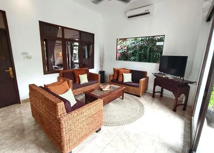 Monti - Legian - - Lovely 2 Bedroom - Great Location ! *